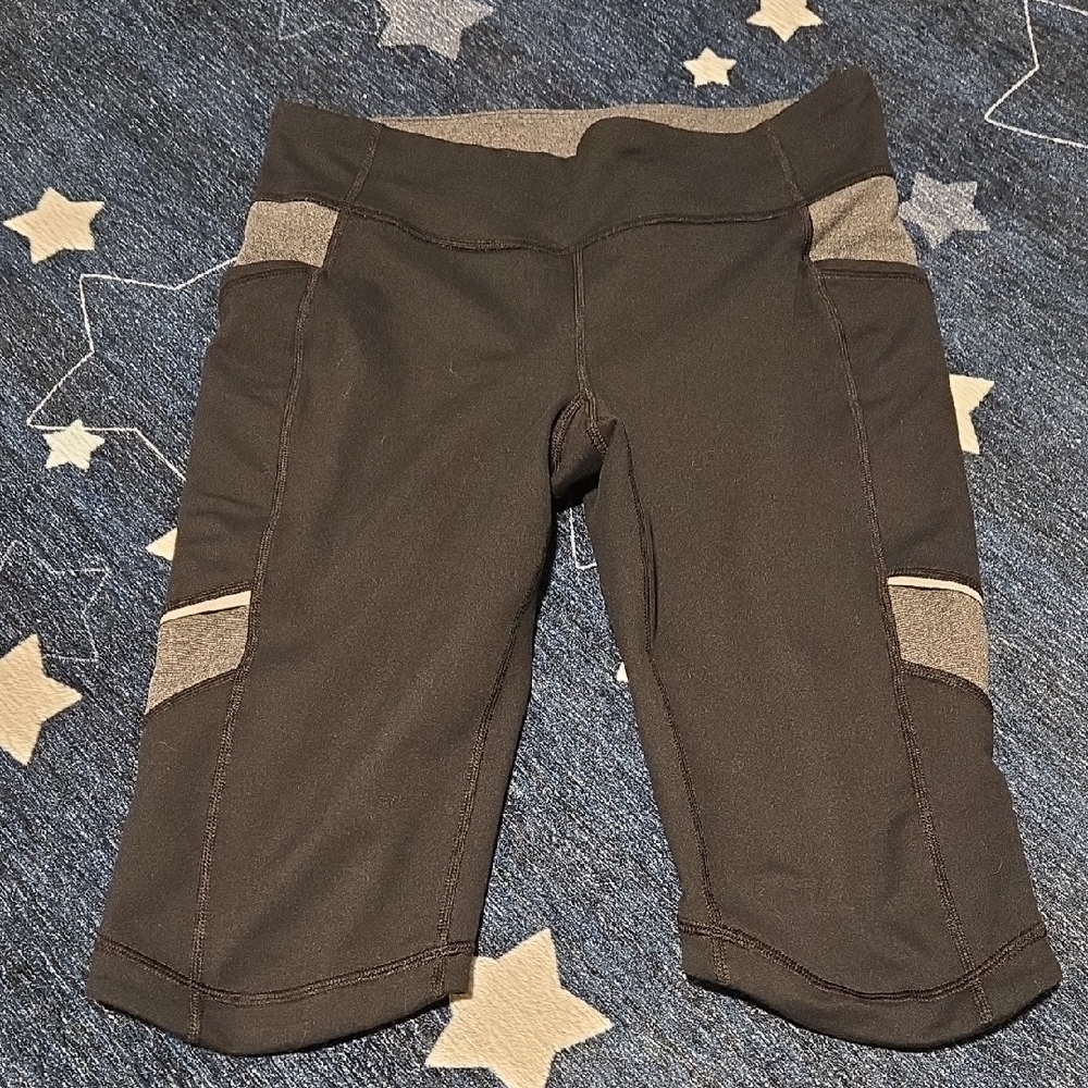 Under Armour Black Capri Leggings with Heather Gray Panels